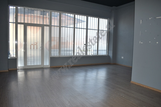 Commercial space for rent on Rexhep Pinari Street, near Selite area in Tirana.
It is positioned on 